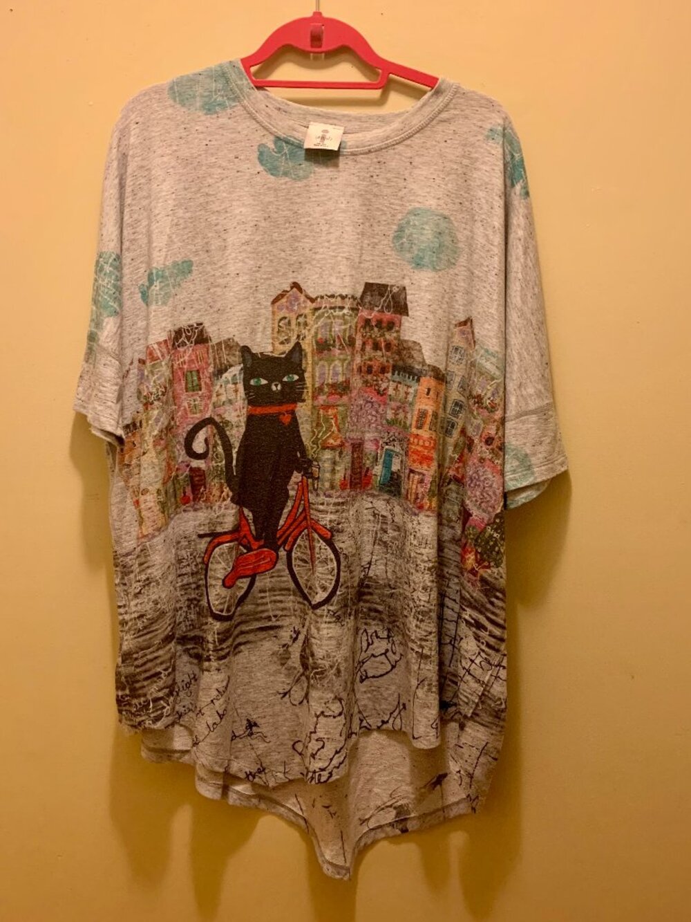 Women's INOAH comfy tunic one size cats